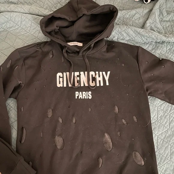 GIVENCHY トップス　(値下げしました) GIVENCHY（ニット/セーター）のフリマアイテム一覧